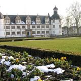 1201S 32 Schloss Neuhaus Feb 04